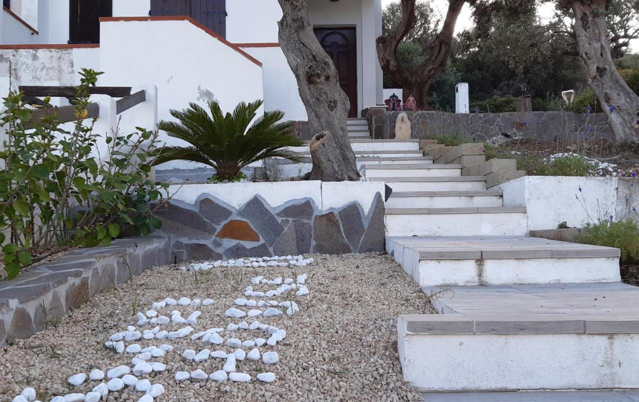 Villa Sweethouse Pula Porto Columbu - Perd'E Sali Esterno foto