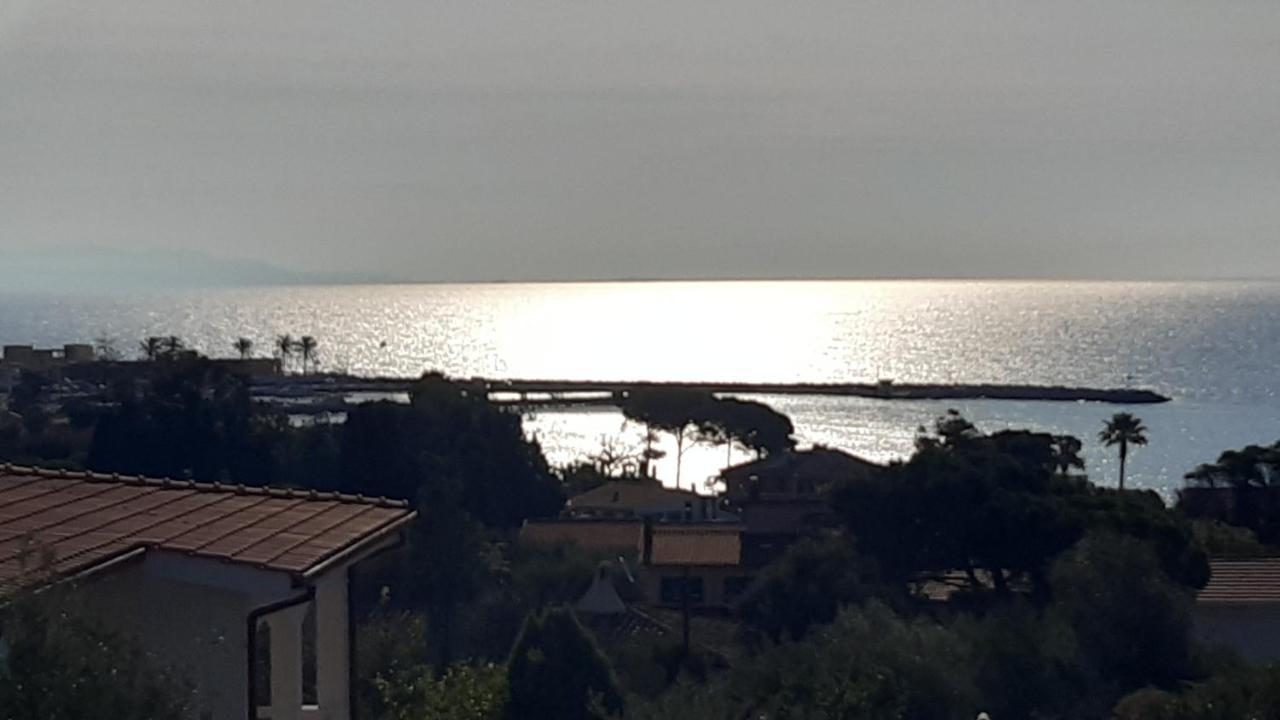Villa Sweethouse Pula Porto Columbu - Perd'E Sali Esterno foto