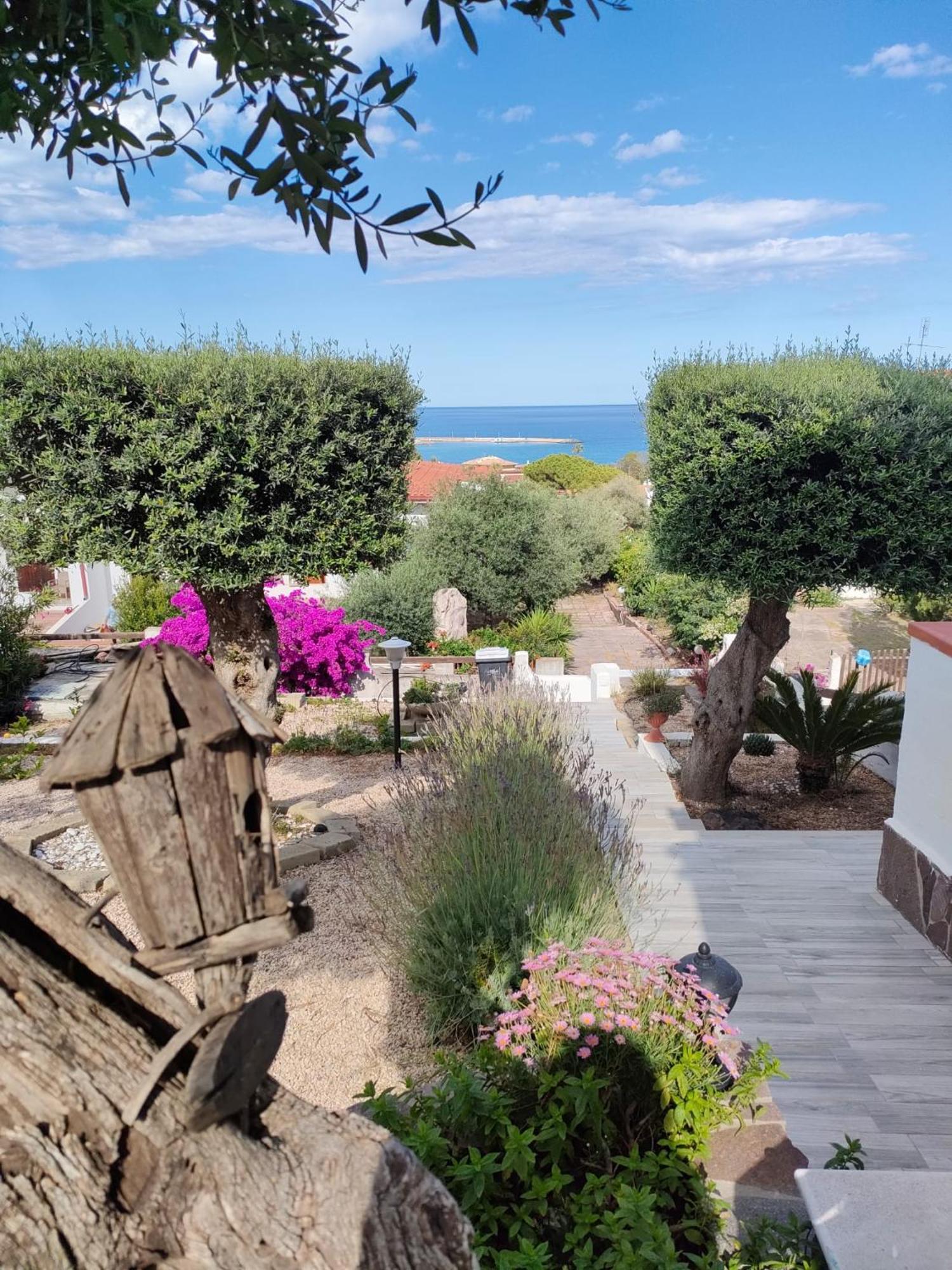 Villa Sweethouse Pula Porto Columbu - Perd'E Sali Esterno foto
