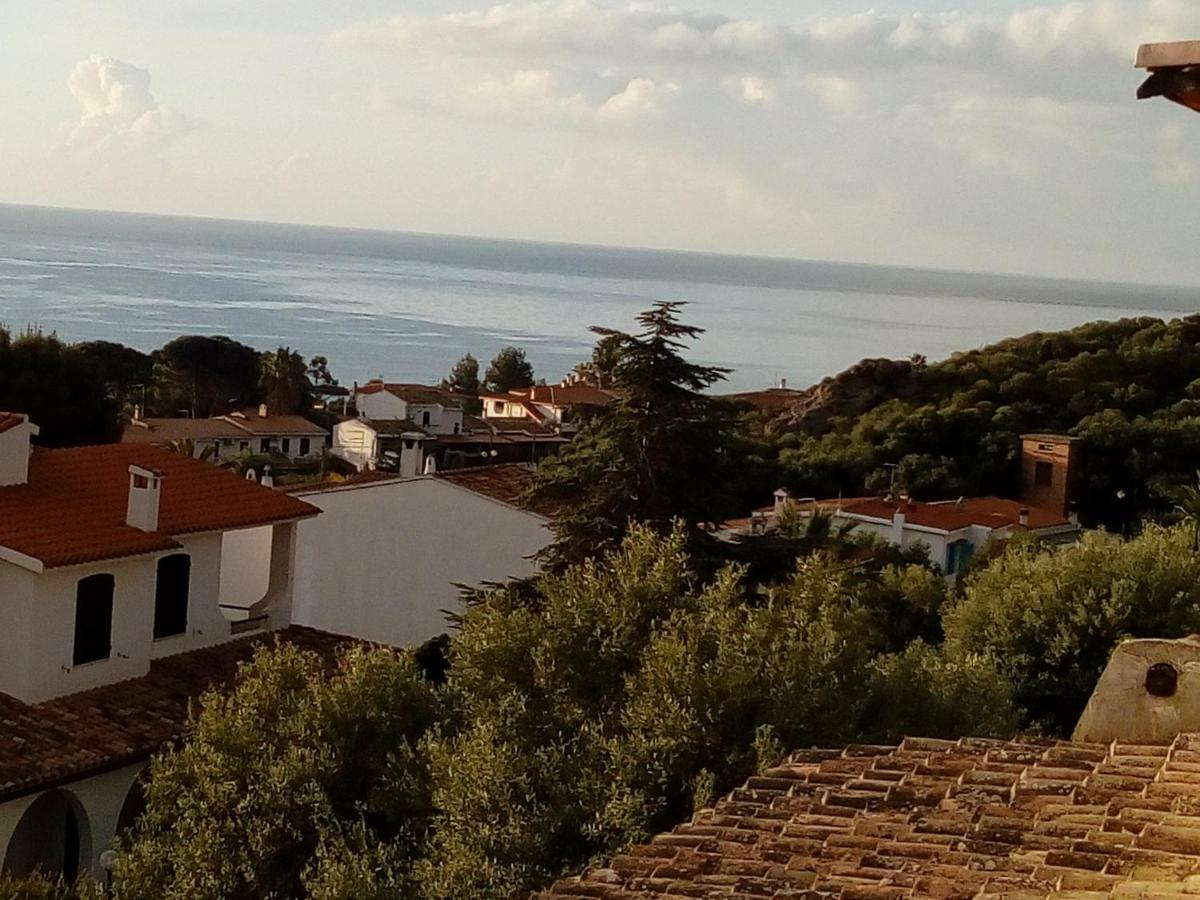 Villa Sweethouse Pula Porto Columbu - Perd'E Sali Esterno foto