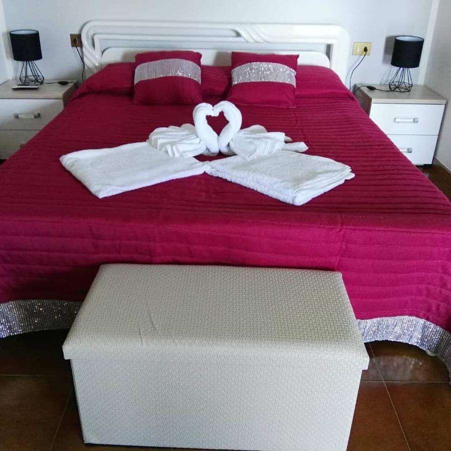Villa Sweethouse Pula Porto Columbu - Perd'E Sali Esterno foto