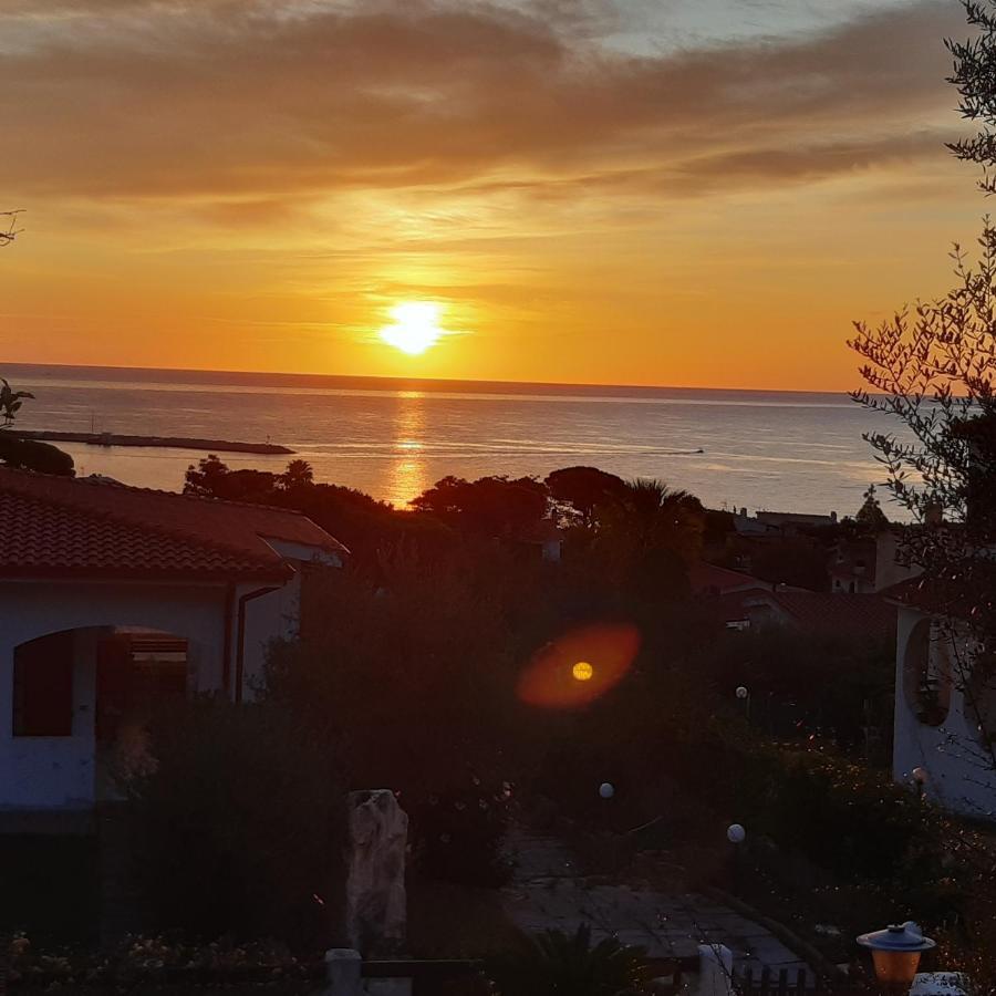 Villa Sweethouse Pula Porto Columbu - Perd'E Sali Esterno foto
